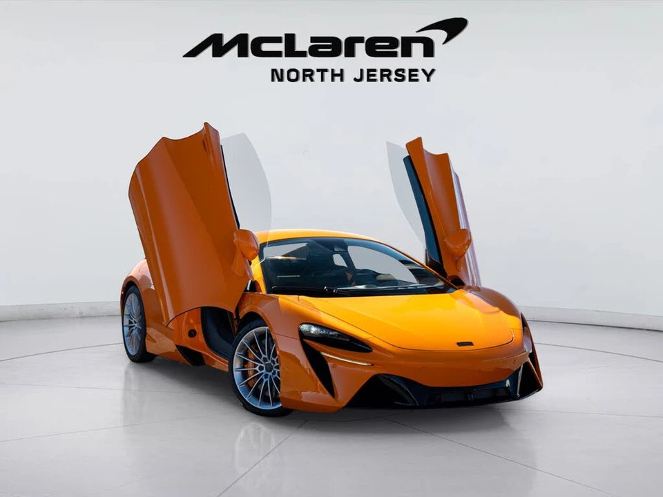 2026 McLaren Artura - Image 6 of 31
