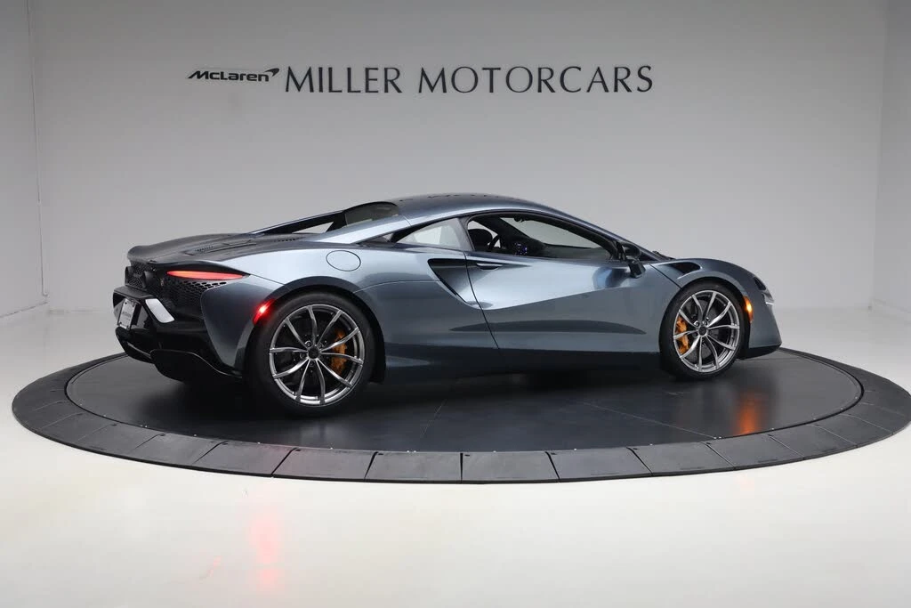 2026 McLaren Artura - Image 7 of 31