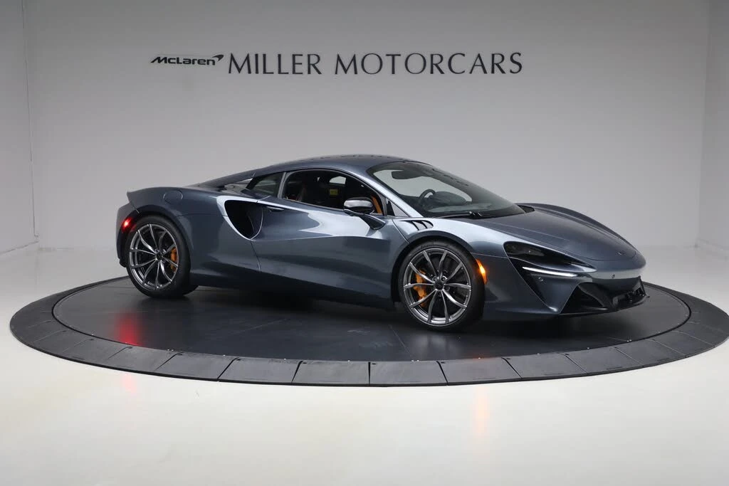 2026 McLaren Artura - Image 9 of 31
