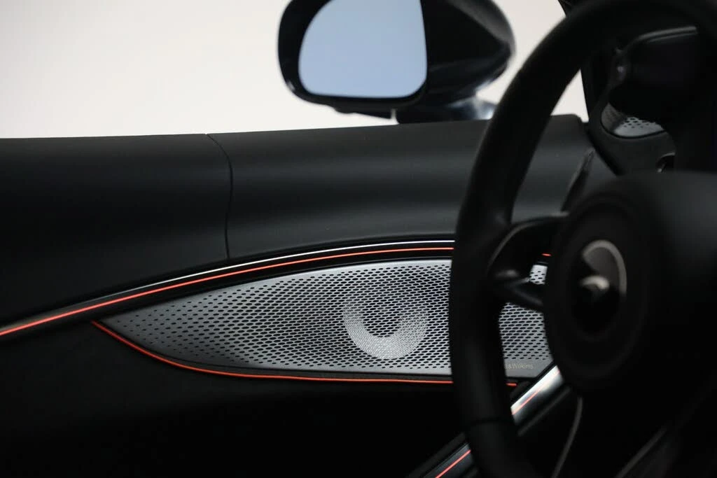 2026 McLaren Artura - Image 30 of 31