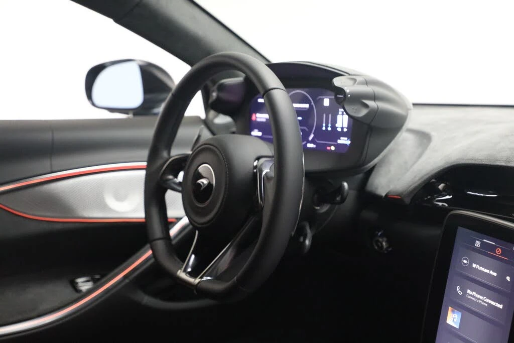 2026 McLaren Artura - Image 27 of 31
