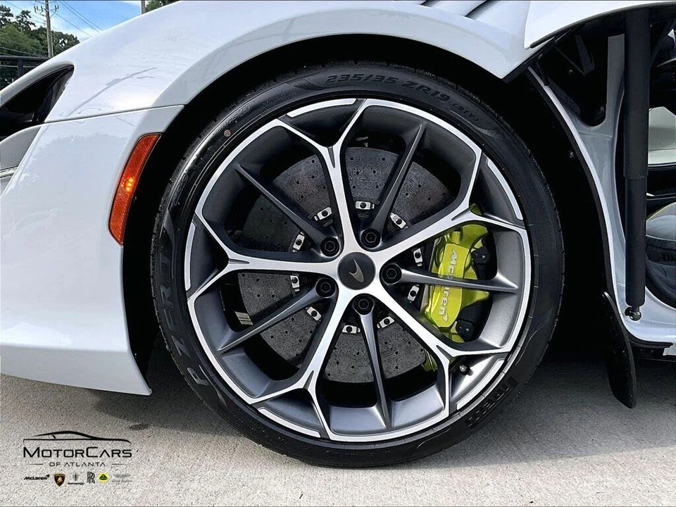 2026 McLaren Artura - Image 10 of 15