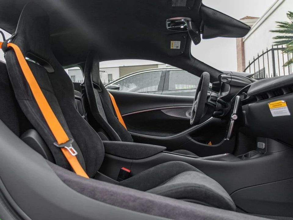 2026 McLaren Artura - Image 10 of 31