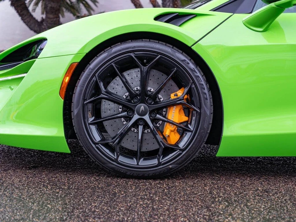 2026 McLaren Artura - Image 7 of 31