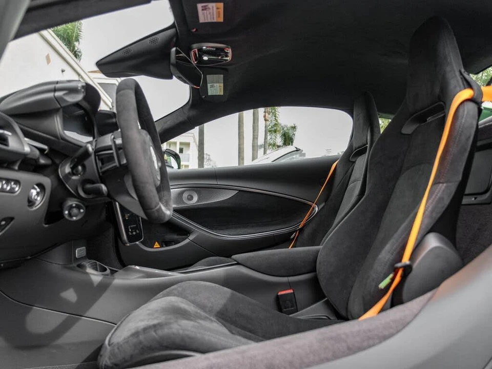 2026 McLaren Artura - Image 24 of 31