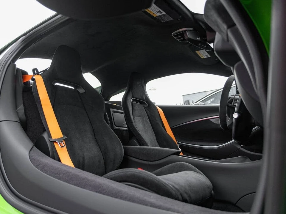2026 McLaren Artura - Image 11 of 31
