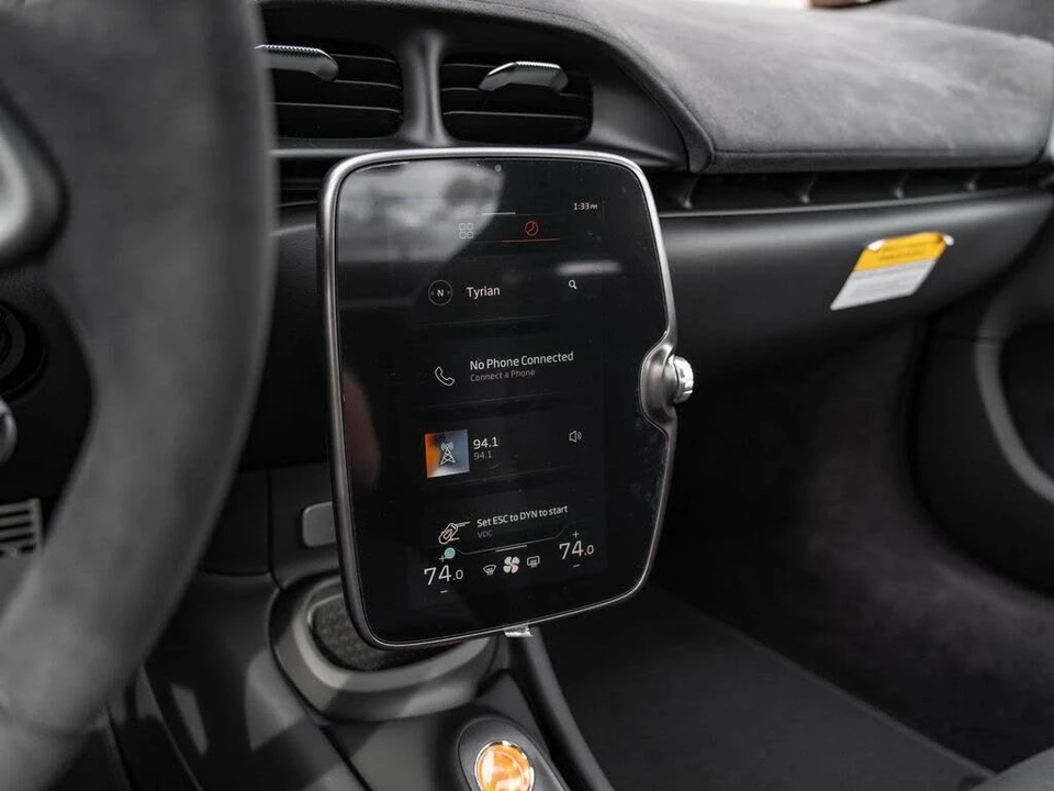 2026 McLaren Artura - Image 22 of 31