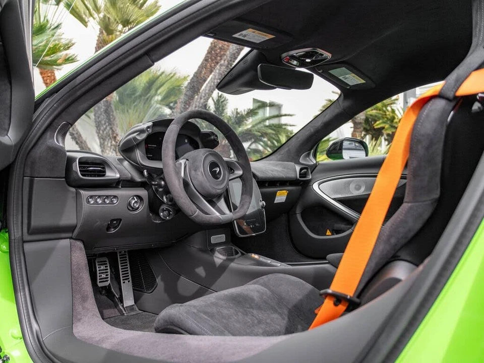 2026 McLaren Artura - Image 8 of 31