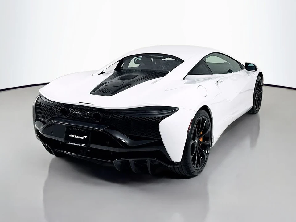 2026 McLaren Artura - Image 7 of 24