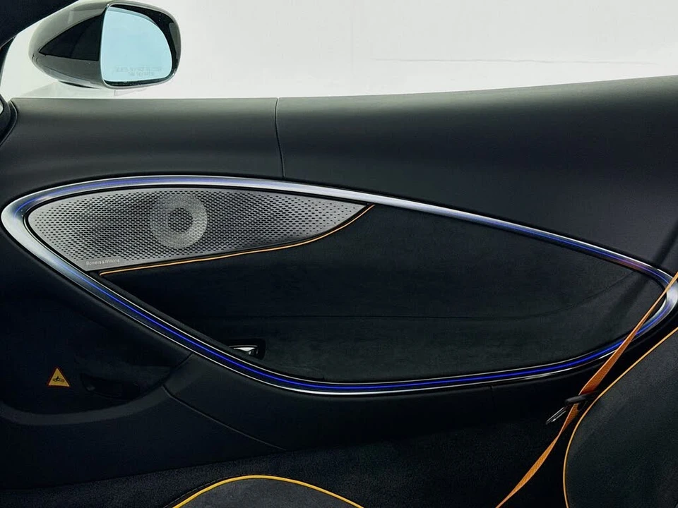2026 McLaren Artura - Image 15 of 24