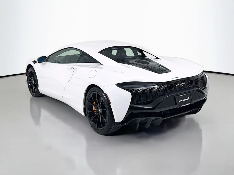 2026 McLaren Artura - Image 5 of 24