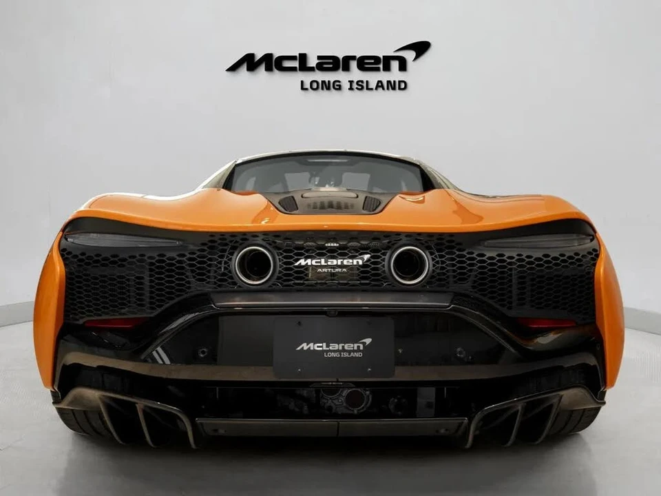 2026 McLaren Artura - Image 5 of 31