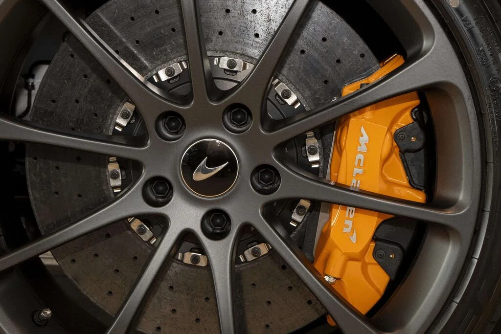 2026 McLaren Artura - Image 9 of 31