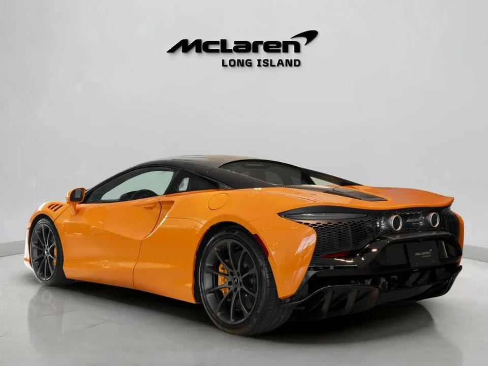 2026 McLaren Artura - Image 4 of 31
