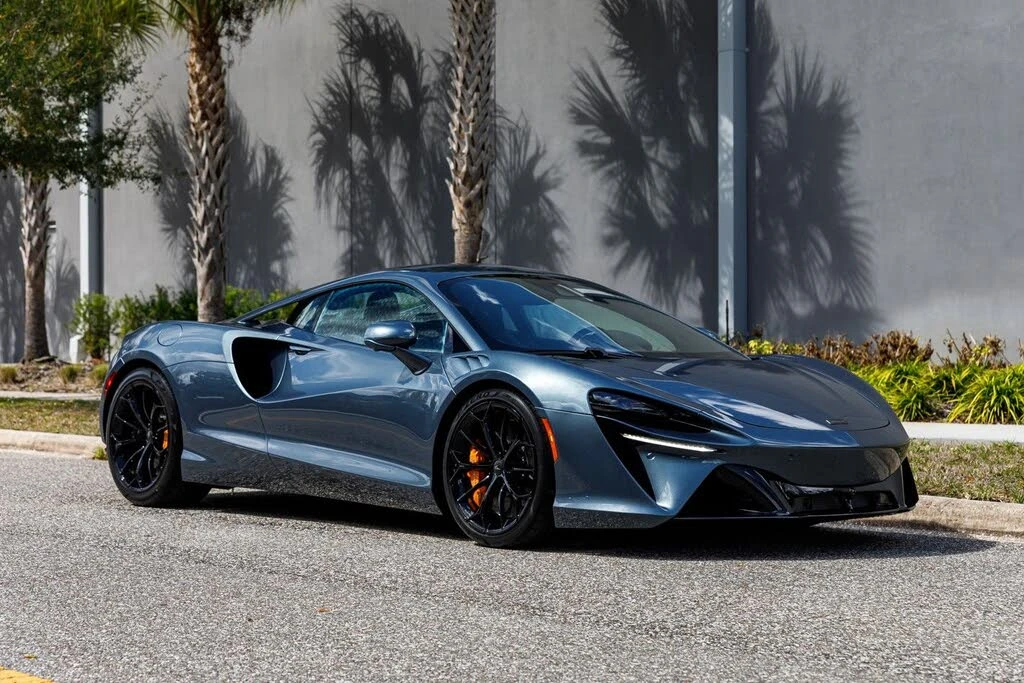 2026 McLaren Artura - Image 3 of 31