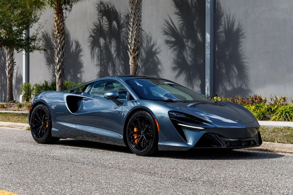 2026 McLaren Artura - Image 4 of 31
