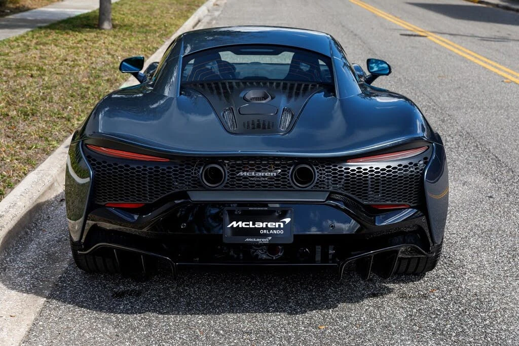 2026 McLaren Artura - Image 9 of 31
