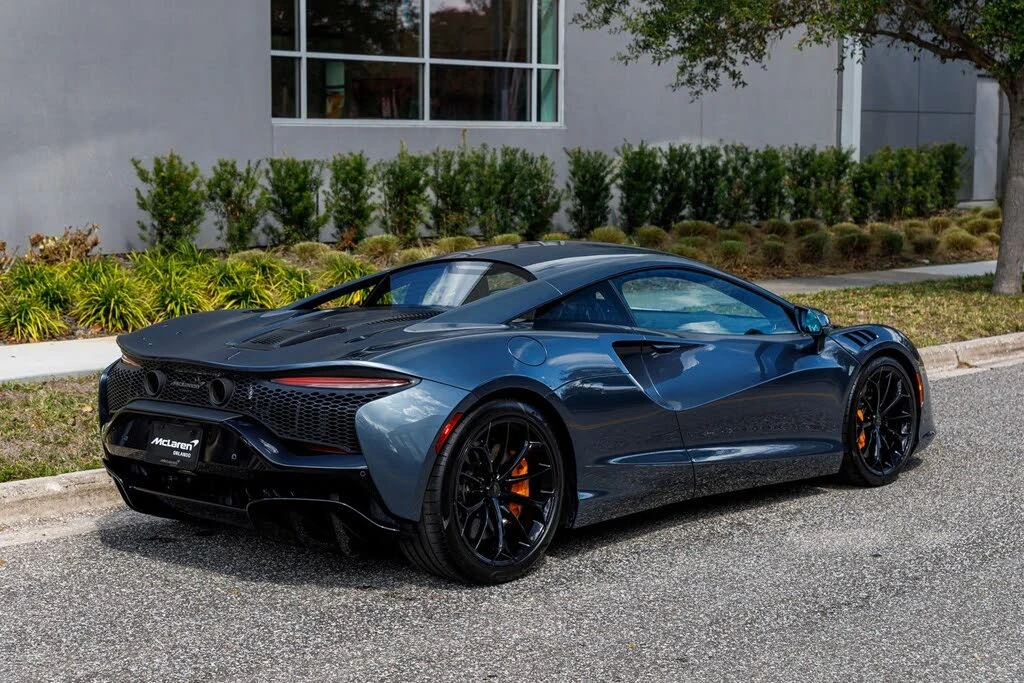 2026 McLaren Artura - Image 7 of 31