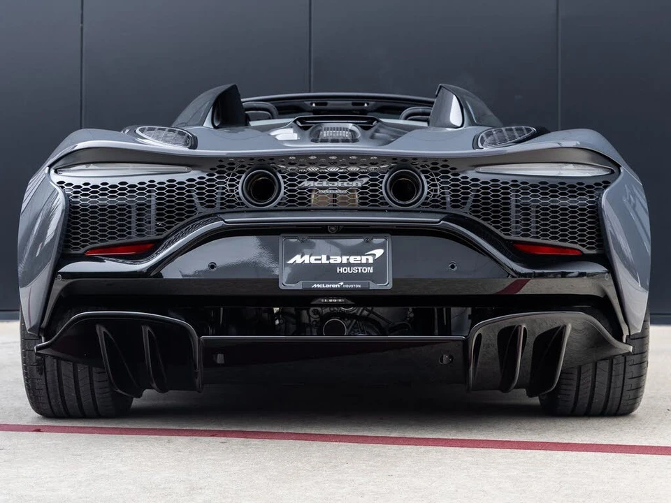2026 McLaren Artura - Image 9 of 31