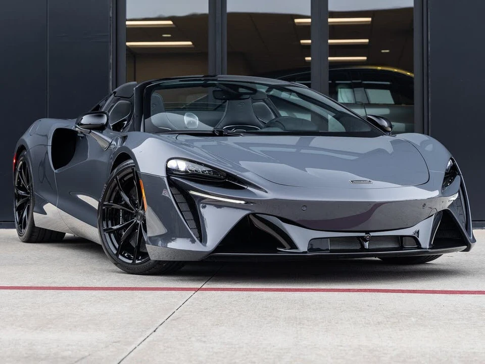 2026 McLaren Artura - Image 3 of 31