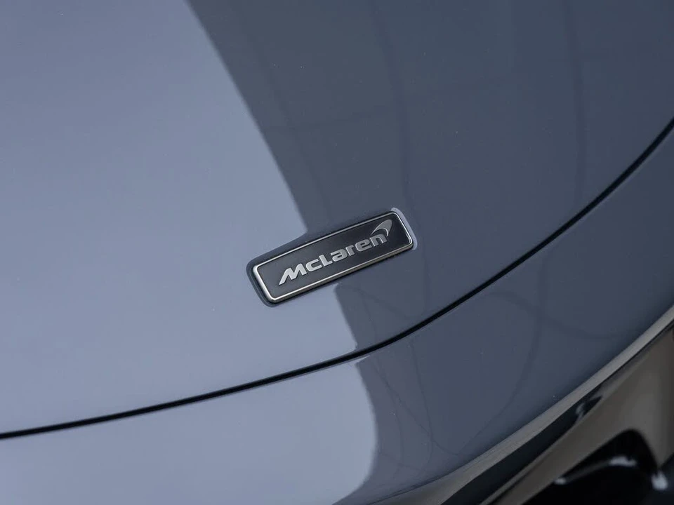 2026 McLaren Artura - Image 23 of 31