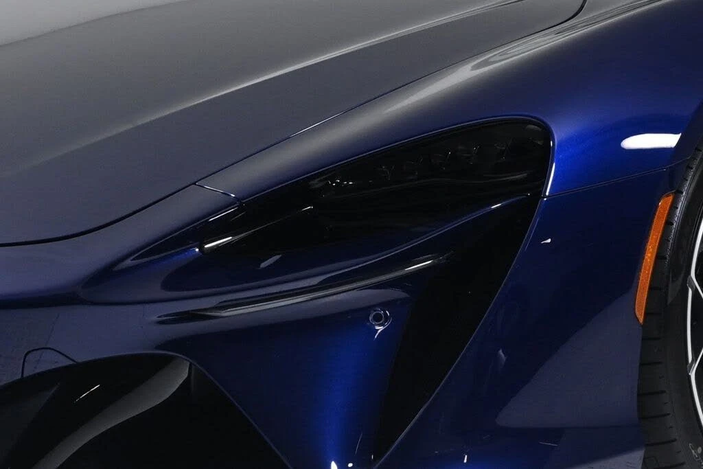 2026 McLaren Artura - Image 19 of 26