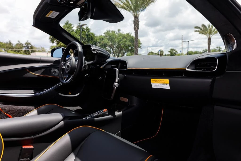 2026 McLaren Artura - Image 22 of 31