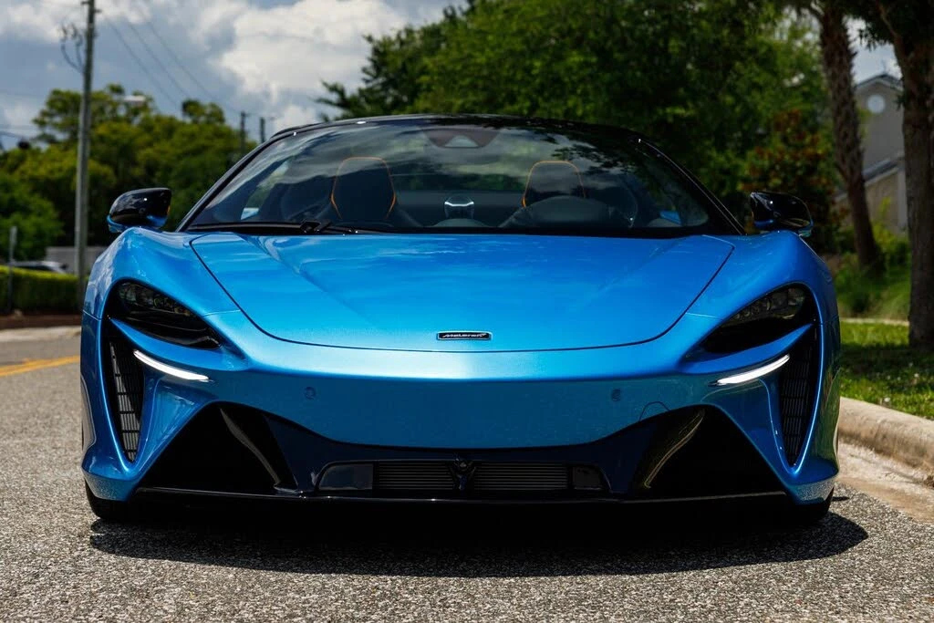 2026 McLaren Artura - Image 26 of 31