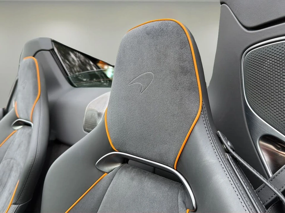 2026 McLaren Artura - Image 13 of 26