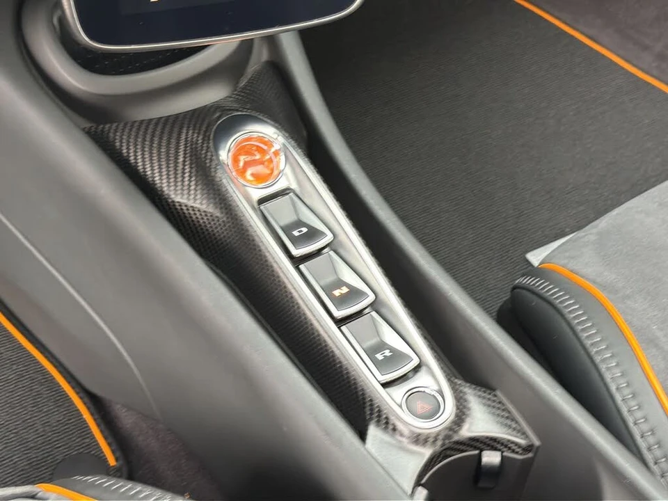 2026 McLaren Artura - Image 23 of 26