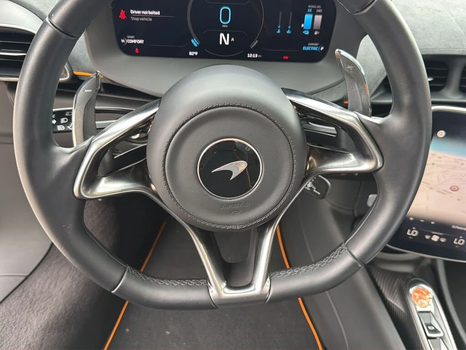 2026 McLaren Artura - Image 19 of 26