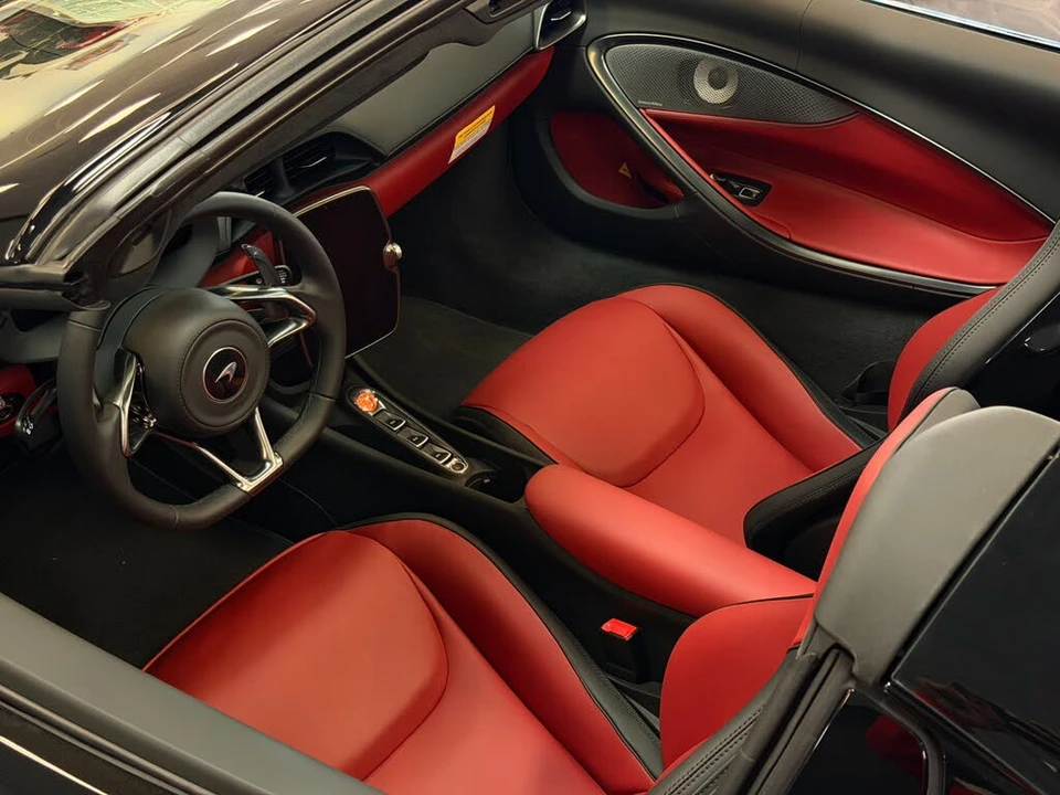 2026 McLaren Artura - Image 8 of 18