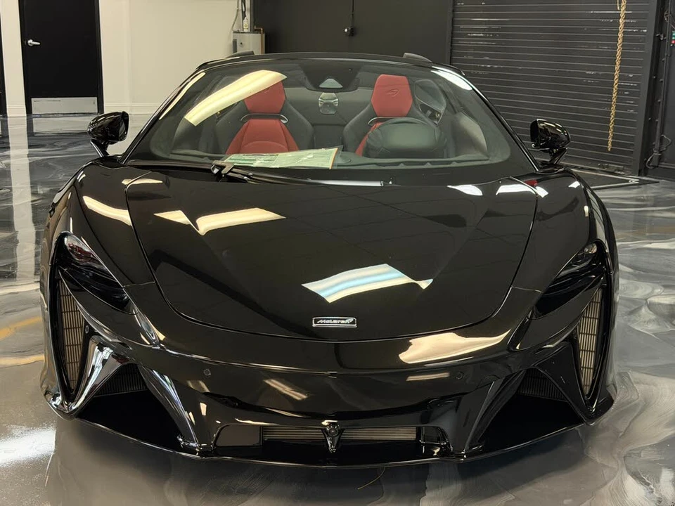 2026 McLaren Artura - Image 3 of 18