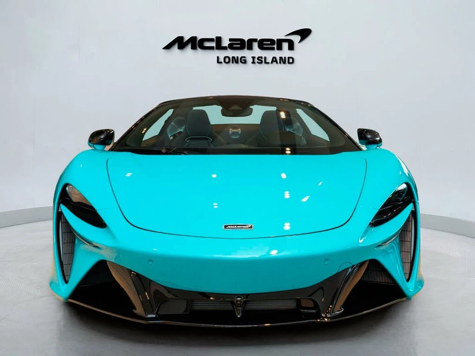 2026 McLaren Artura - Image 2 of 31