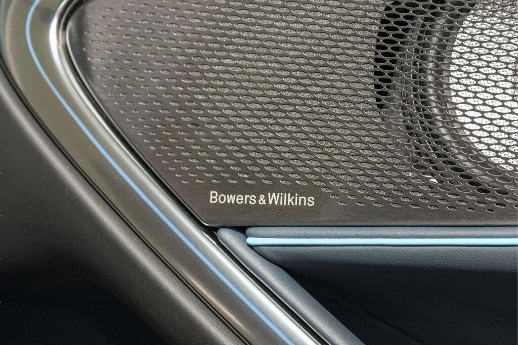 2026 McLaren Artura - Image 20 of 31