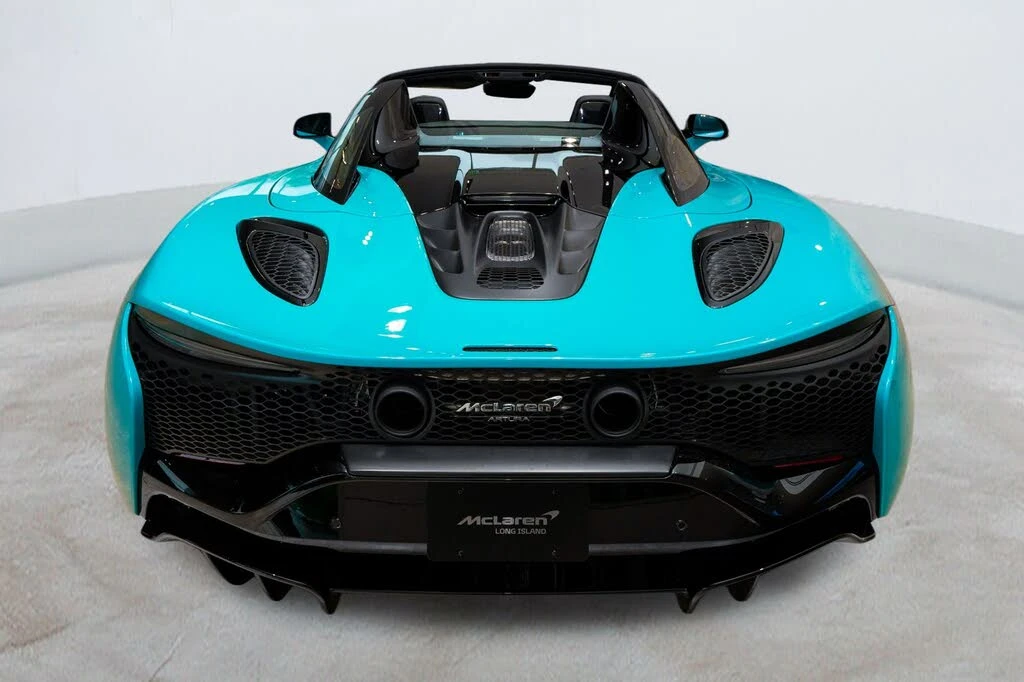 2026 McLaren Artura - Image 7 of 31