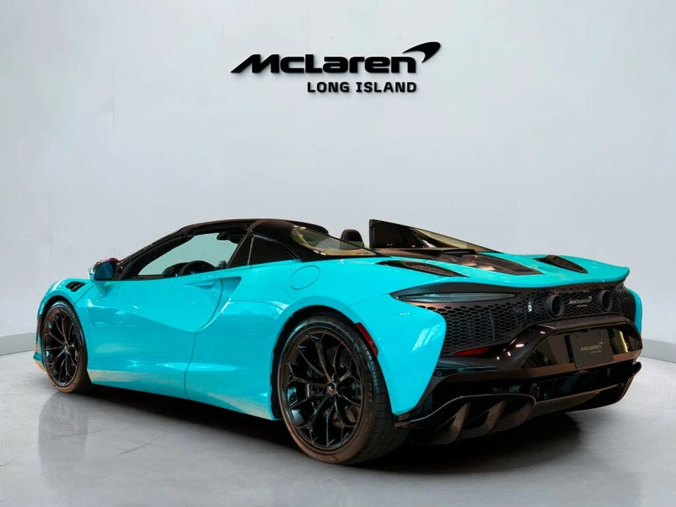 2026 McLaren Artura - Image 5 of 31