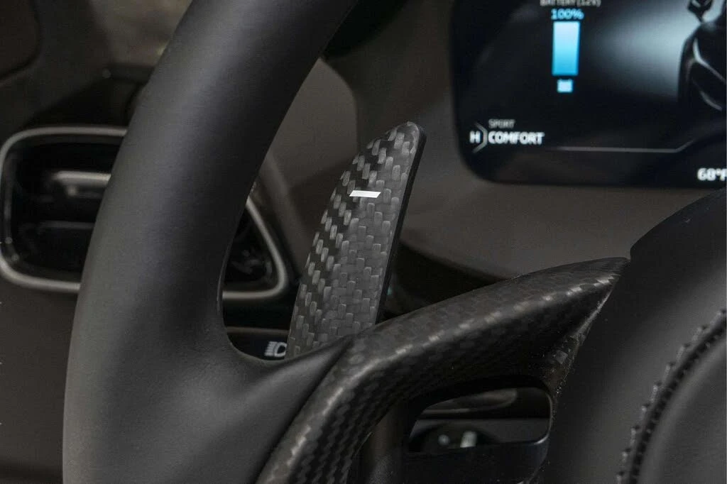 2026 McLaren Artura - Image 31 of 31