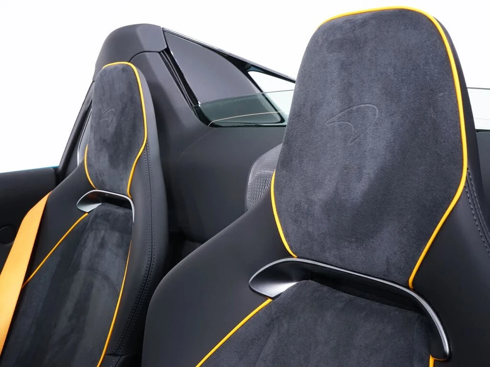 2026 McLaren Artura - Image 24 of 29
