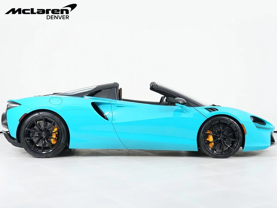 2026 McLaren Artura - Image 9 of 29