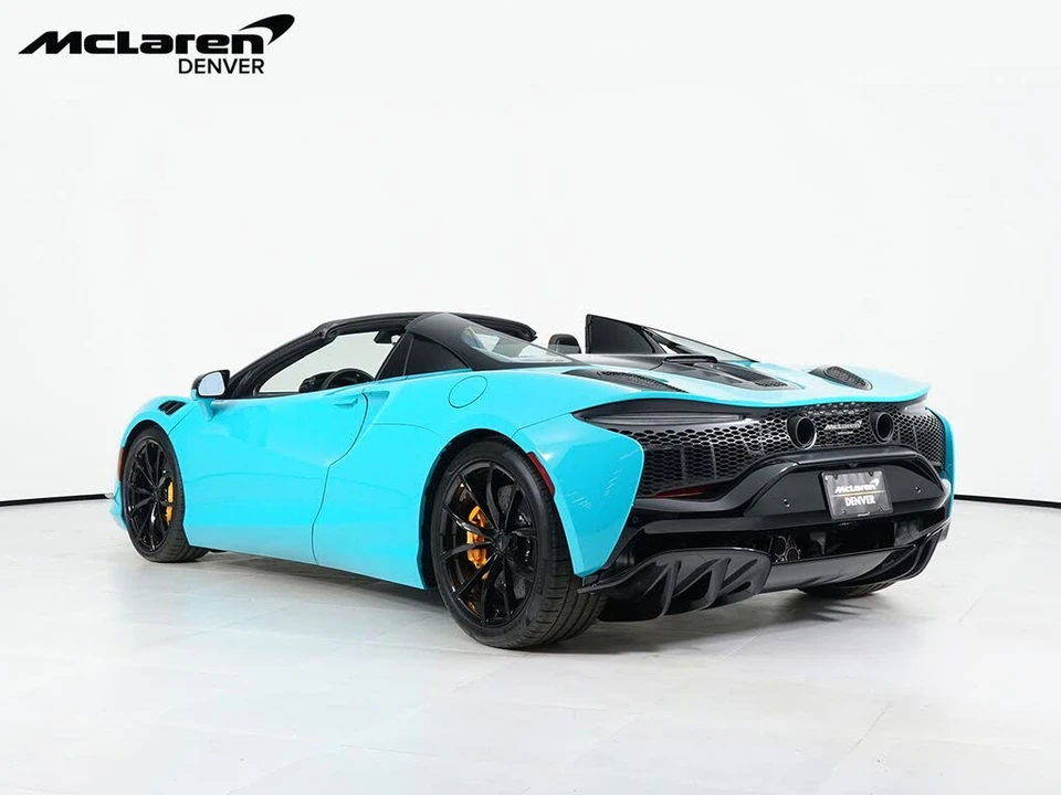 2026 McLaren Artura - Image 3 of 29