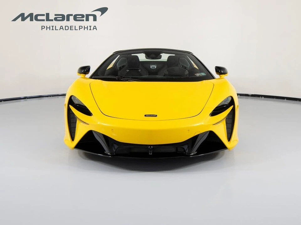2026 McLaren Artura - Image 3 of 31