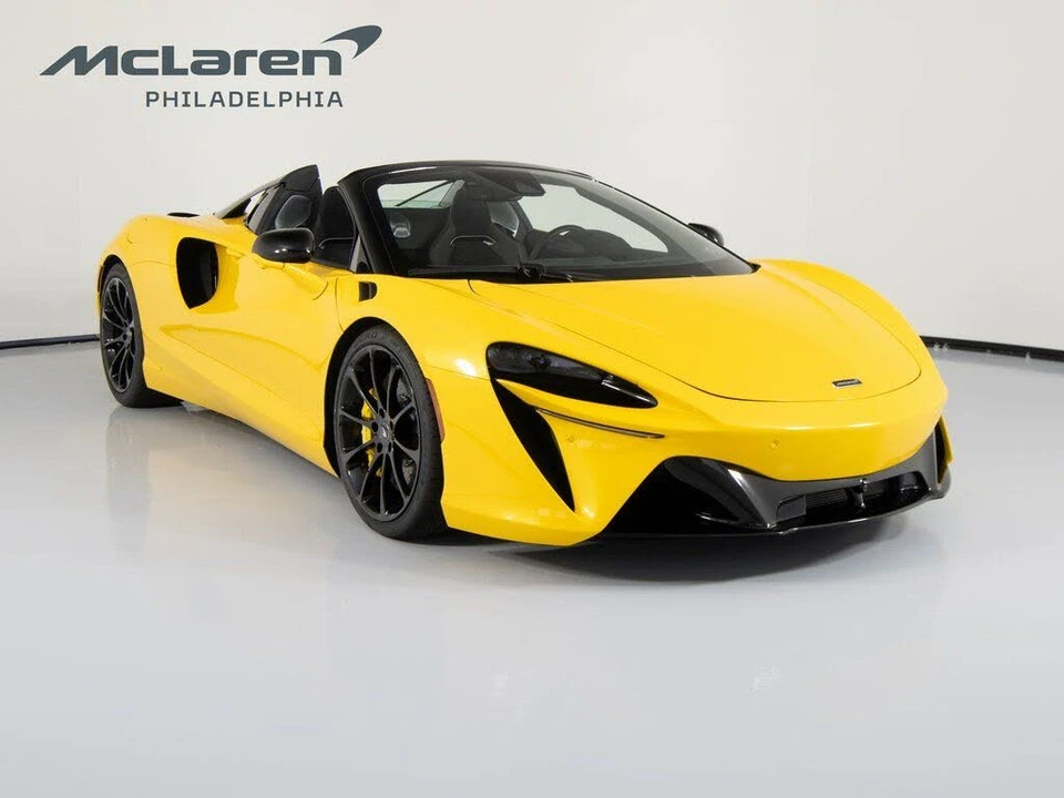 2026 McLaren Artura - Image 4 of 31