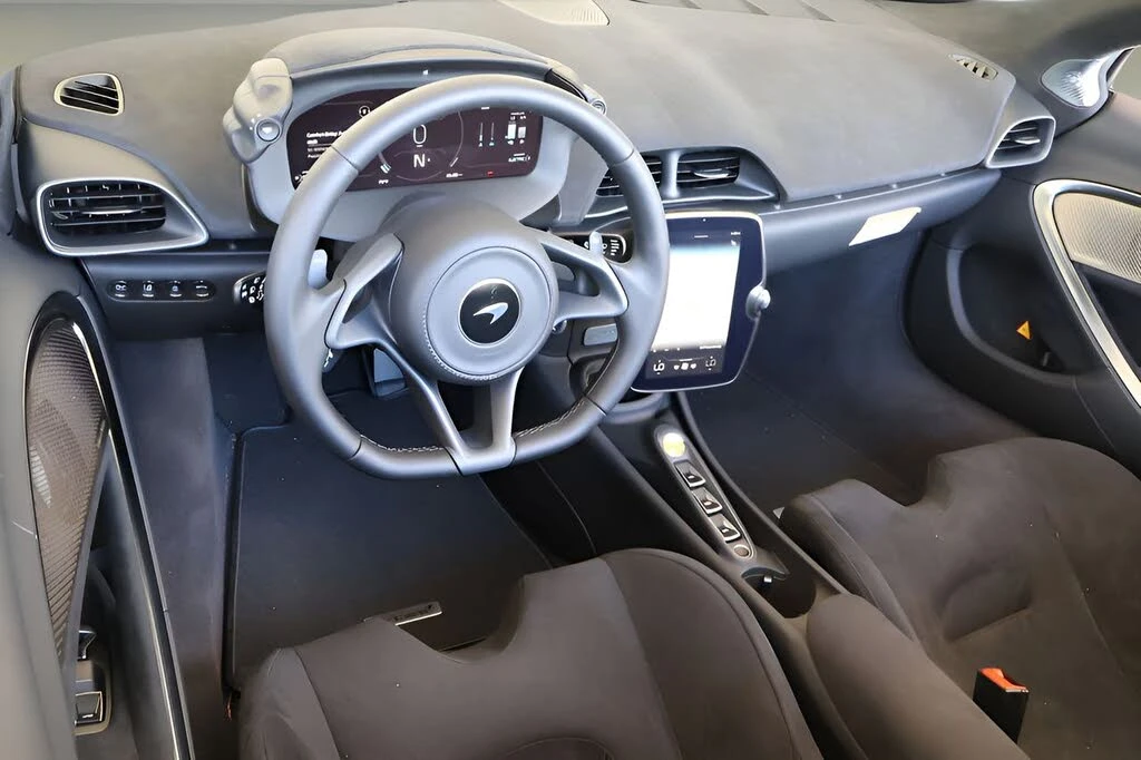 2026 McLaren Artura - Image 12 of 22