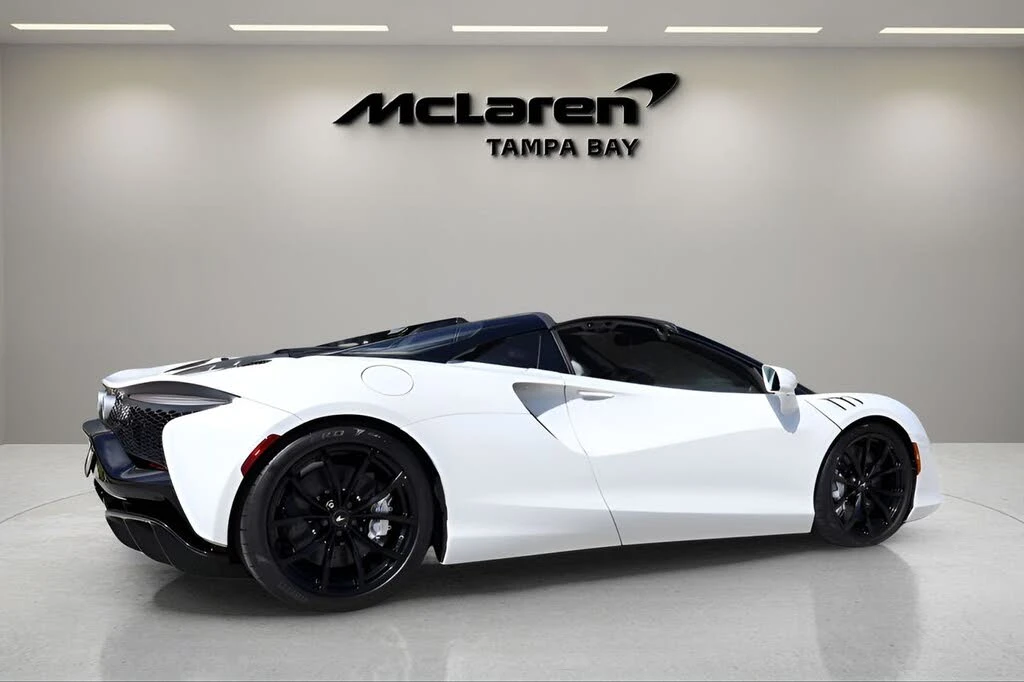2026 McLaren Artura - Image 4 of 22