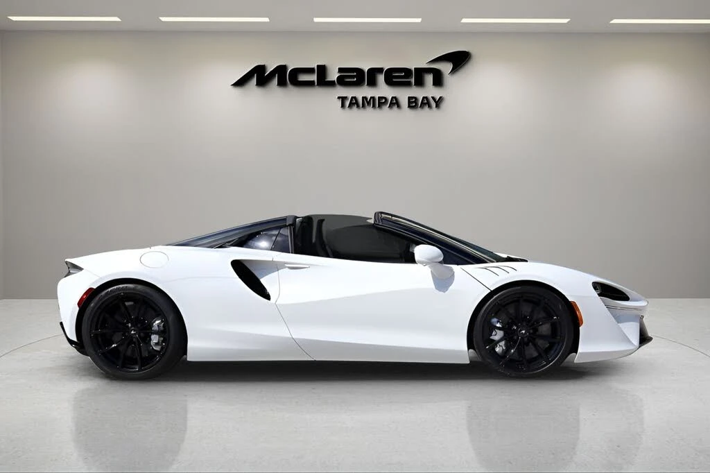 2026 McLaren Artura - Image 5 of 22
