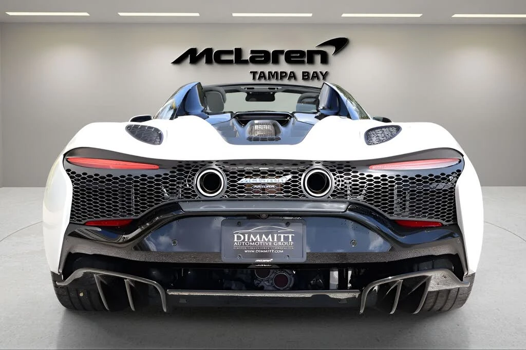 2026 McLaren Artura - Image 9 of 22