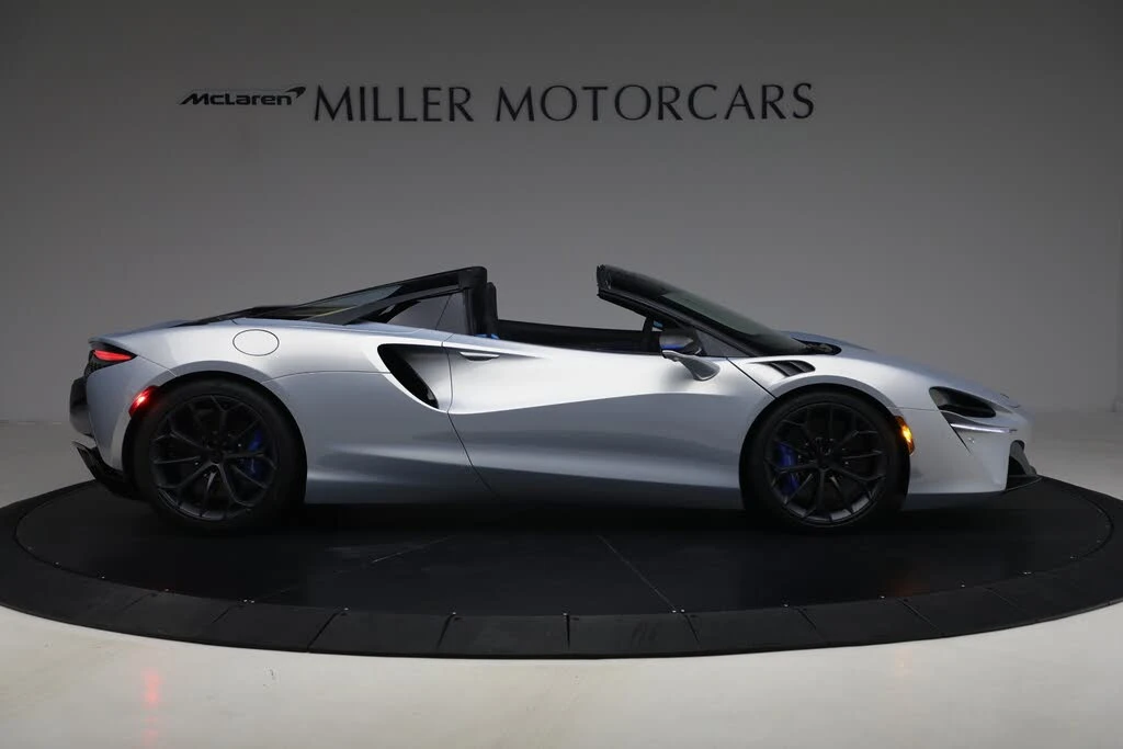 2026 McLaren Artura - Image 9 of 31