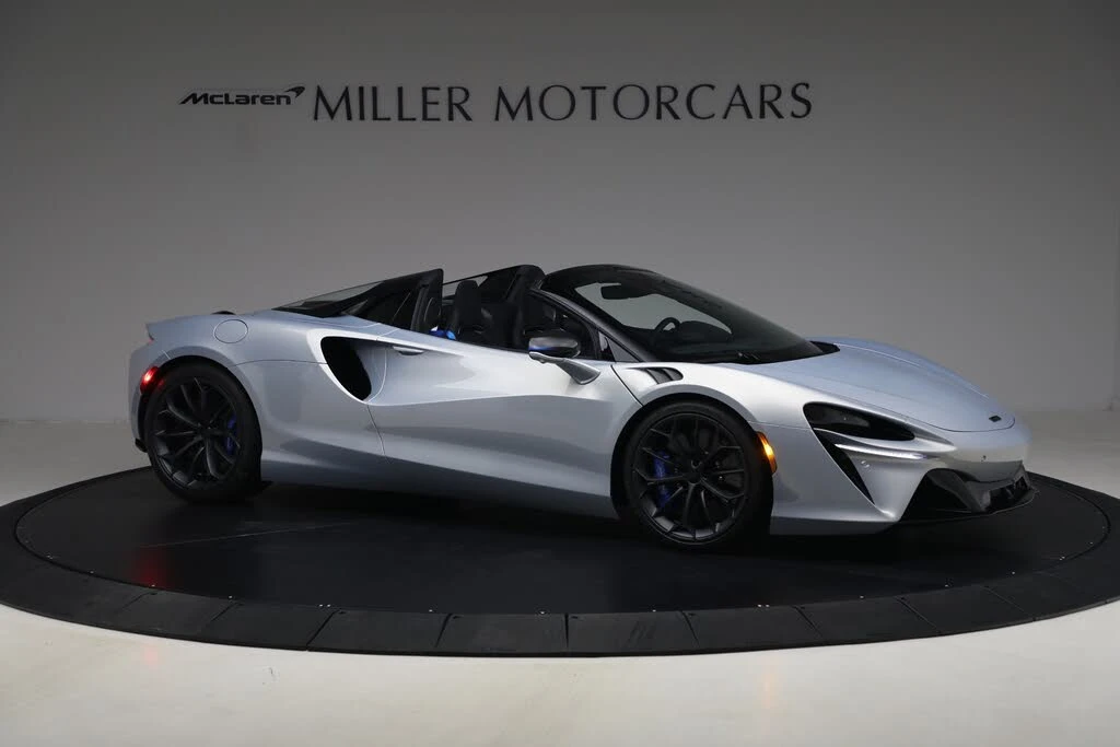 2026 McLaren Artura - Image 10 of 31