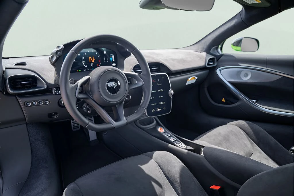 2026 McLaren Artura - Image 31 of 31